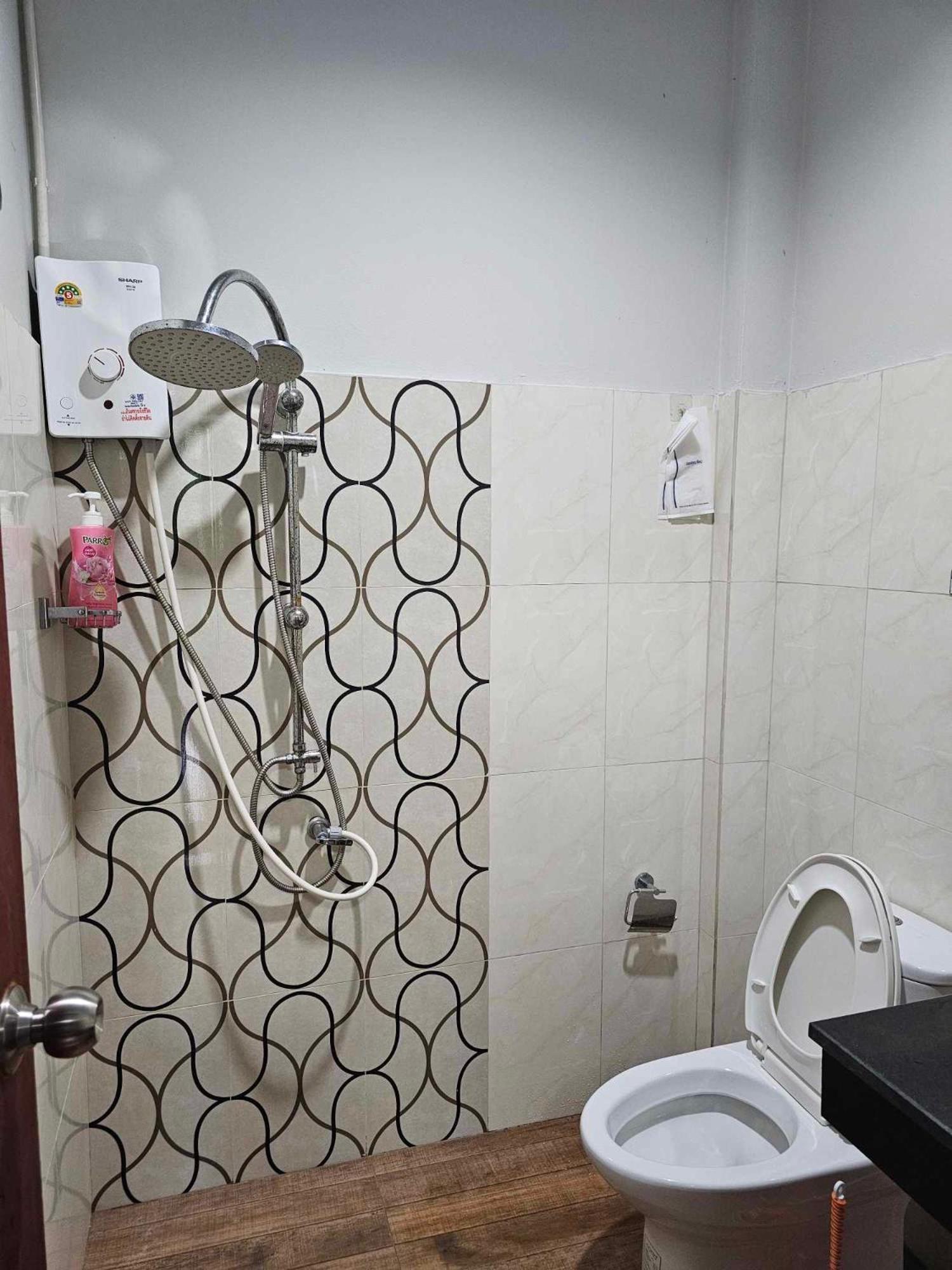 Eq Hostel Thong Sala Luaran gambar