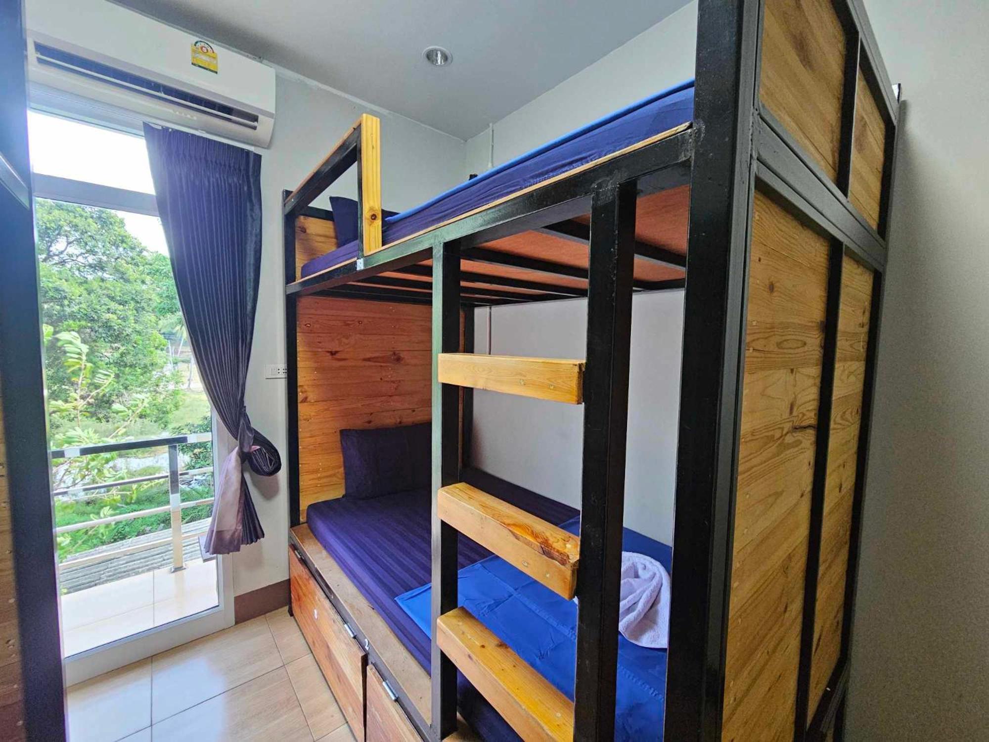 Eq Hostel Thong Sala Luaran gambar
