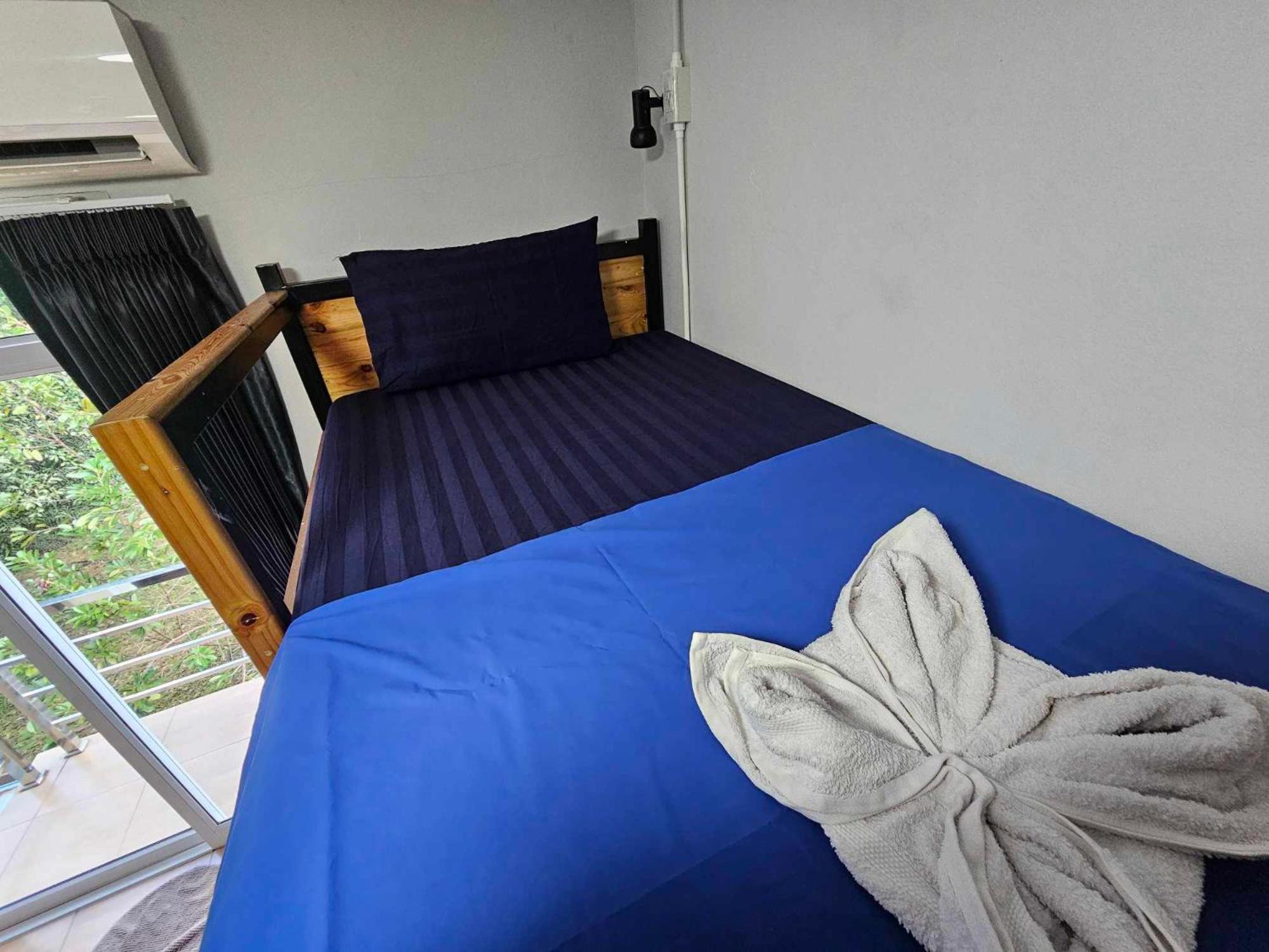 Eq Hostel Thong Sala Luaran gambar