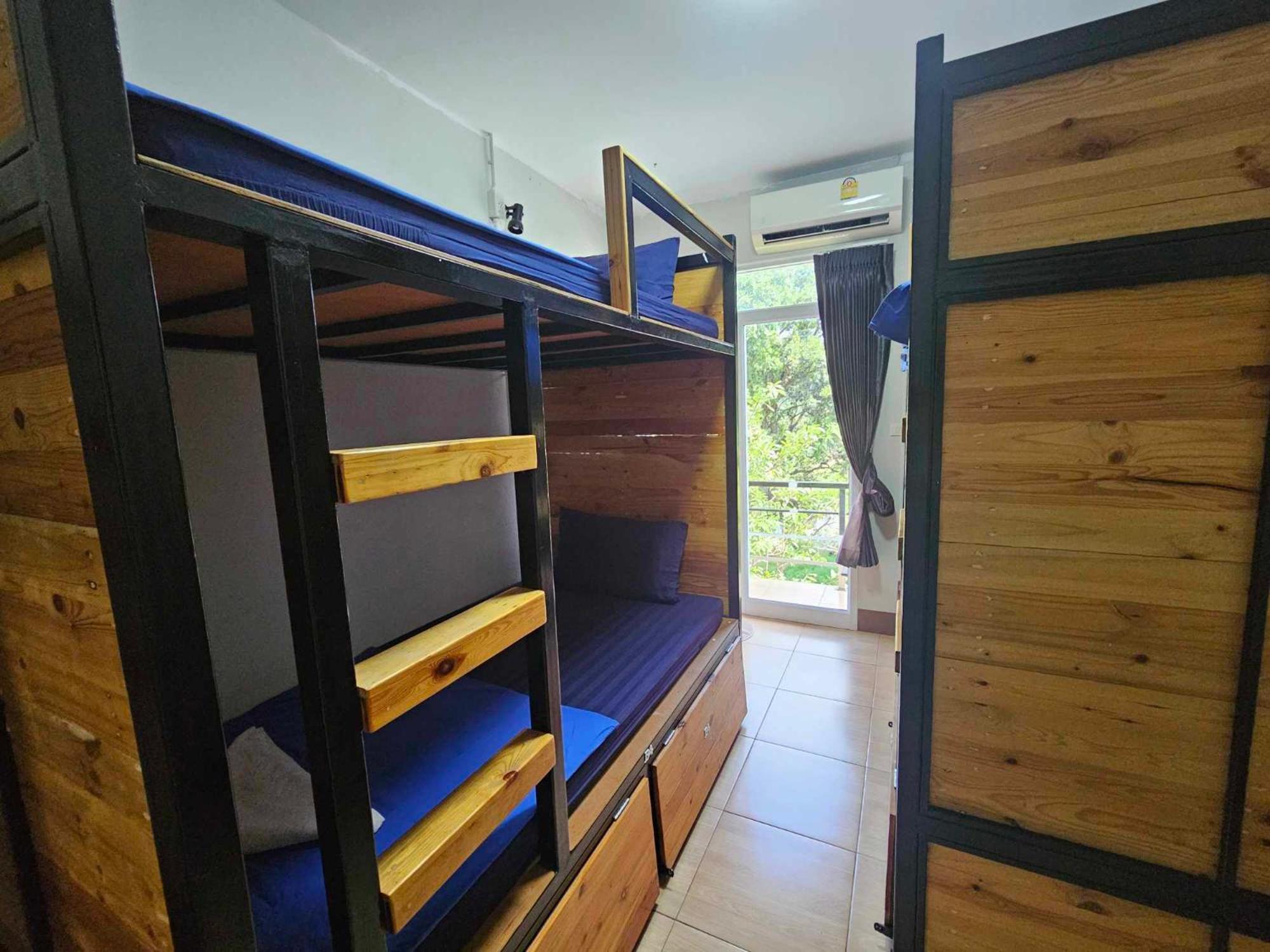 Eq Hostel Thong Sala Luaran gambar