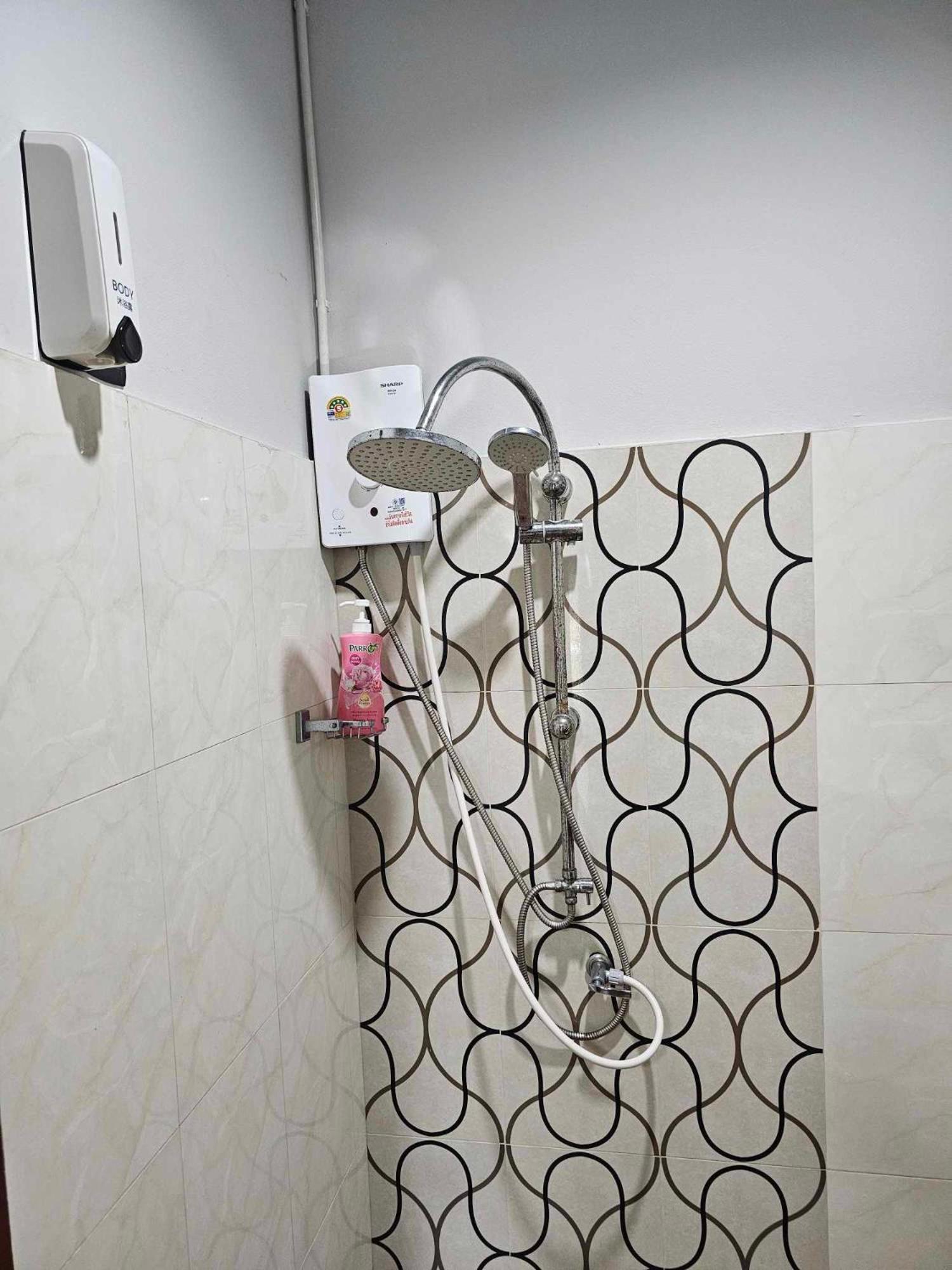 Eq Hostel Thong Sala Luaran gambar