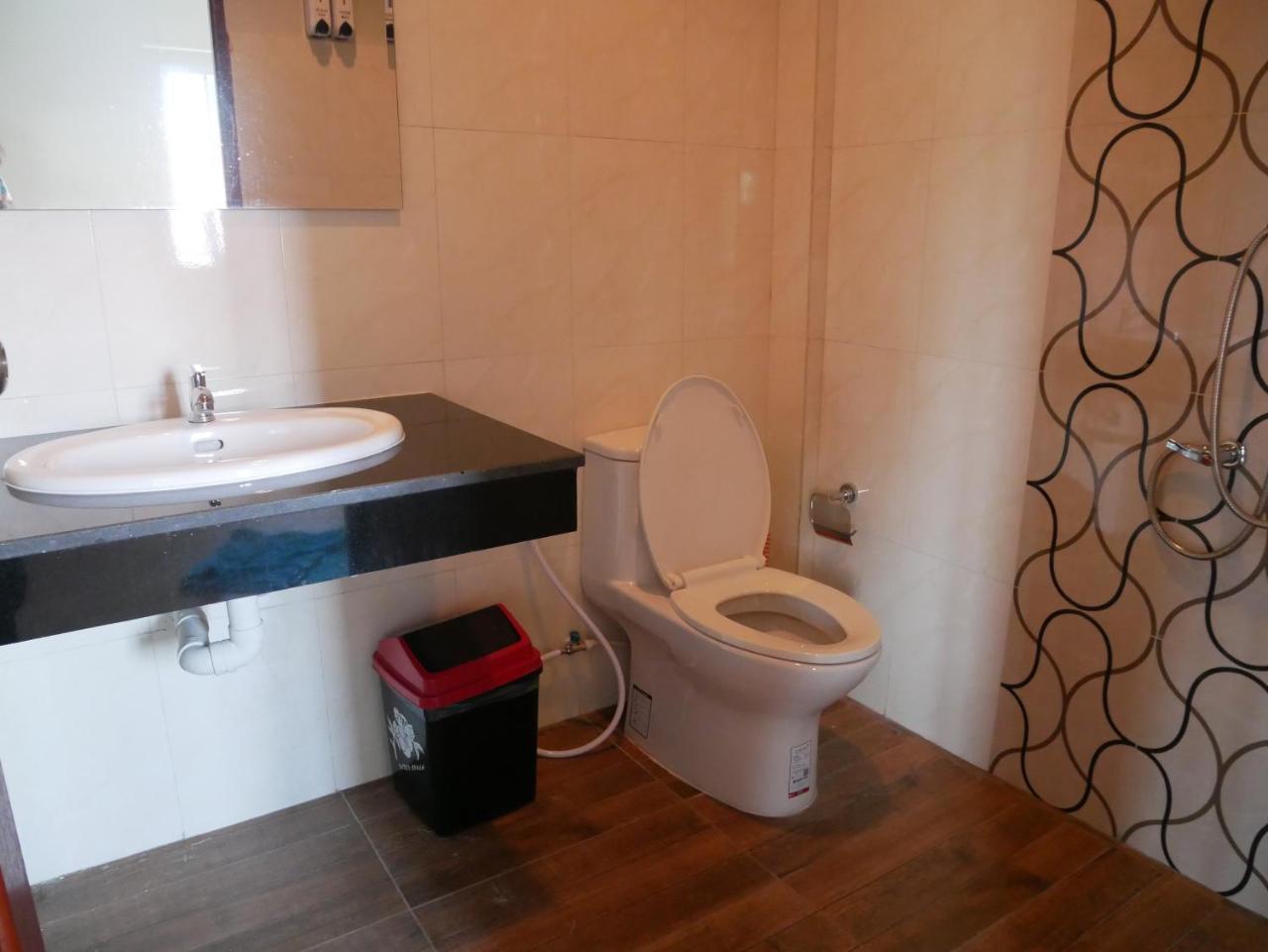 Eq Hostel Thong Sala Luaran gambar