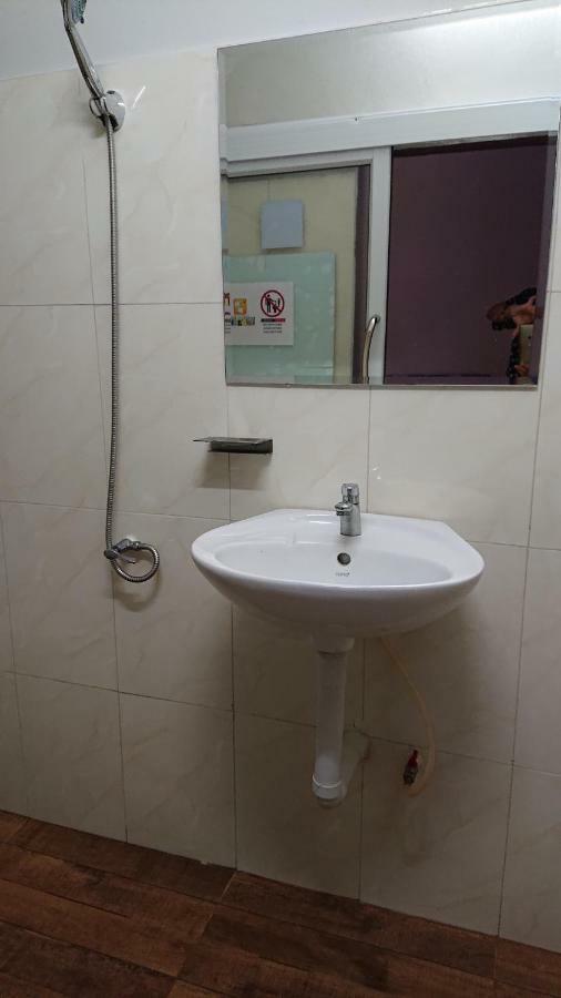 Eq Hostel Thong Sala Luaran gambar